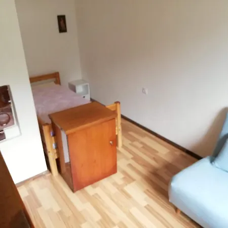 Hikers Hut Hisar Podbrdo