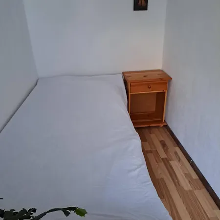 Hikers Hut Hisar * Podbrdo