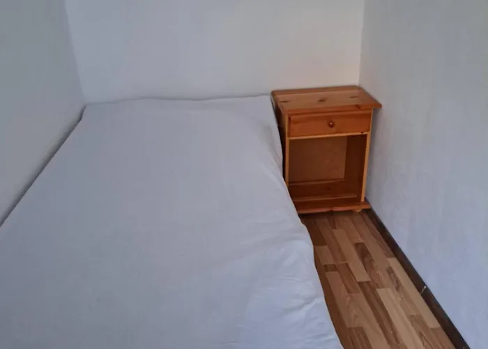 Hikers Hut Hisar * Podbrdo